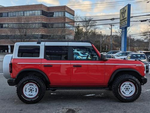 2023 Ford Bronco Heritage Edition