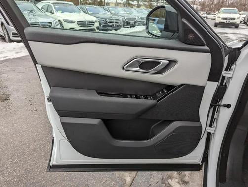 2025 Land Rover Range Rover Velar P400 Dynamic SE