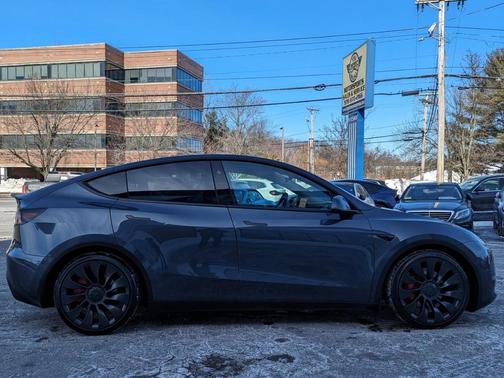 2023 Tesla Model Y Performance Dual Motor All-Wheel Drive