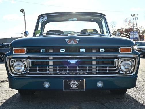 1962 Ford F100 Base