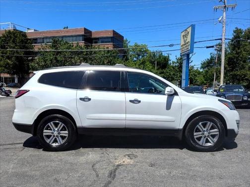 2017 Chevrolet Traverse 2LT