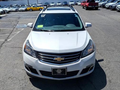 2017 Chevrolet Traverse 2LT