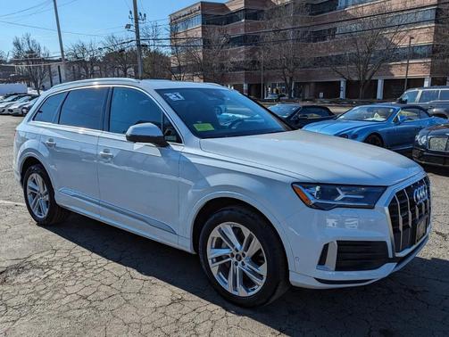 2021 Audi Q7 45 Premium Plus