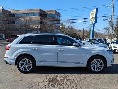 2021 Audi Q7 45 Premium Plus