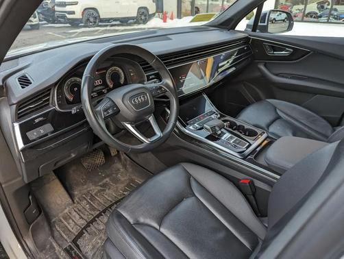2021 Audi Q7 45 Premium Plus