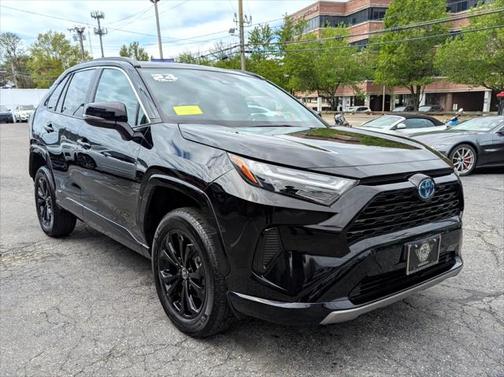 2024 Toyota RAV4 Hybrid SE