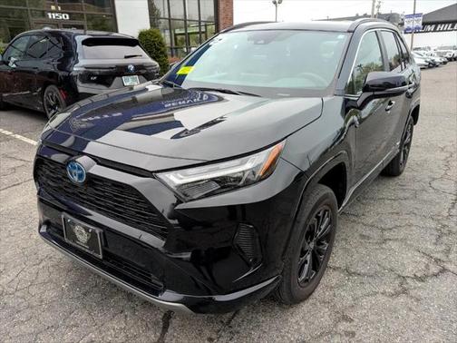 2024 Toyota RAV4 Hybrid SE