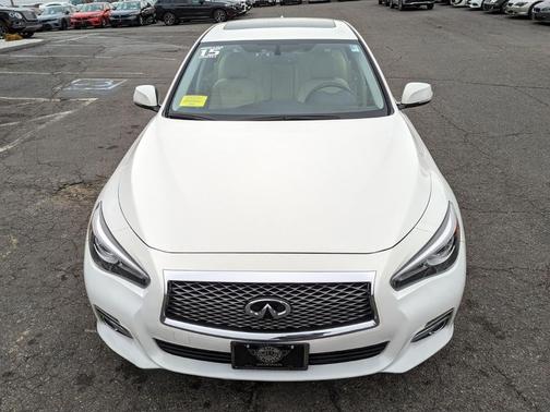 2015 INFINITI Q50 Premium