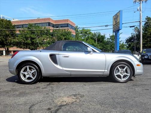 2002 Toyota MR2 2dr Conv Manual (Natl)