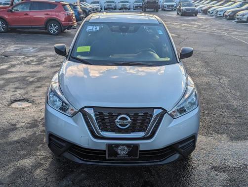 2020 Nissan Kicks S
