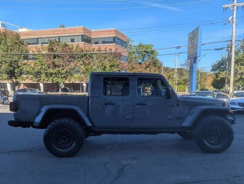 2021 Jeep Gladiator Overland