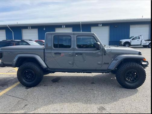2021 Jeep Gladiator Overland