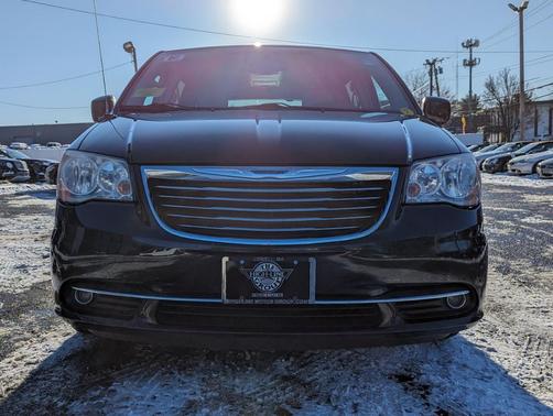 2013 Chrysler Town & Country Touring