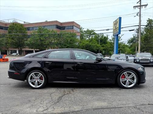 2016 Jaguar XJ XJR