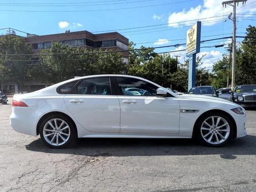 2016 Jaguar XF 35t R-Sport