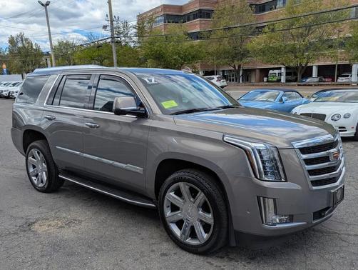 Bronze 2017 Cadillac Escalade Luxury