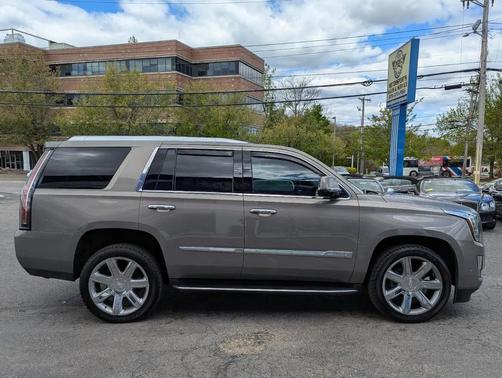 Bronze 2017 Cadillac Escalade Luxury