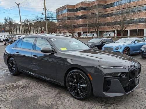 2023 BMW 760 i xDrive