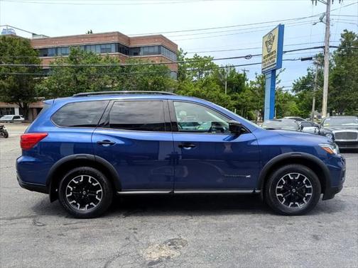 2020 Nissan Pathfinder SL 4WD