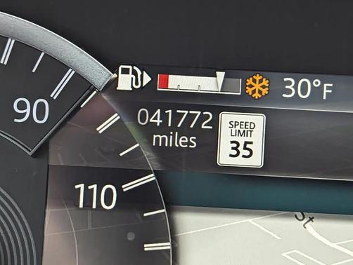 2023 Land Rover Discovery P300 S R-Dynamic