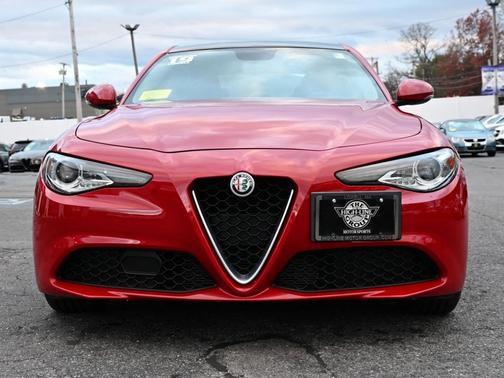 2019 Alfa Romeo Giulia Base