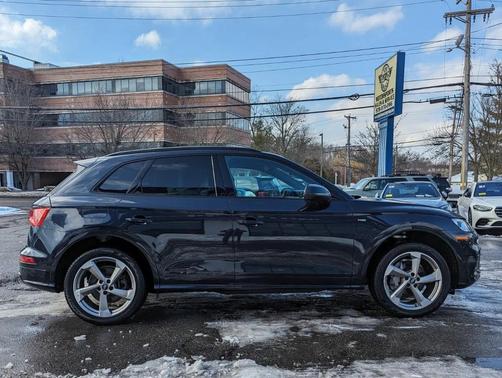 2020 Audi Q5 45 Titanium Premium