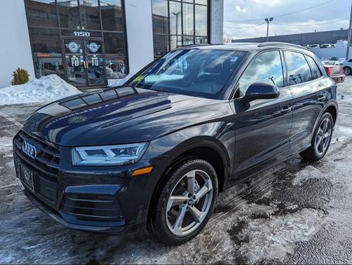 2020 Audi Q5 45 Titanium Premium