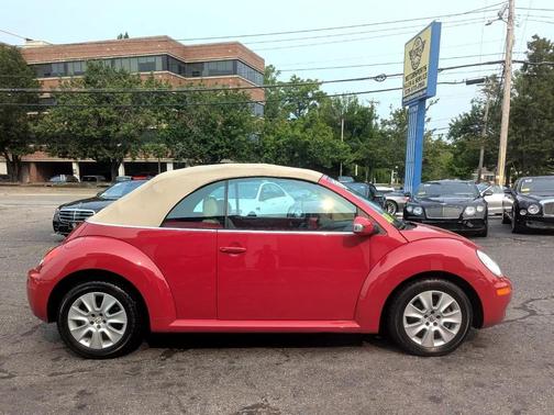 2008 Volkswagen New Beetle S