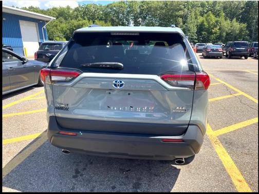 2021 Toyota RAV4 Hybrid XLE Premium