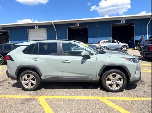 2021 Toyota RAV4 Hybrid XLE Premium
