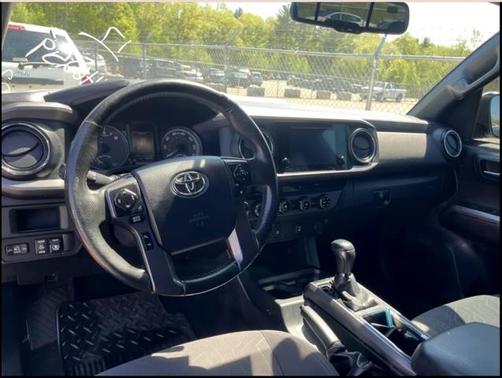 2017 Toyota Tacoma TRD Sport