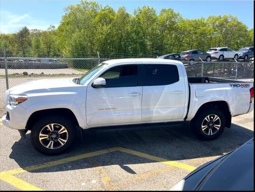 2017 Toyota Tacoma TRD Sport
