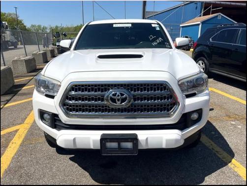 2017 Toyota Tacoma TRD Sport