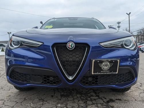 2021 Alfa Romeo Stelvio Base