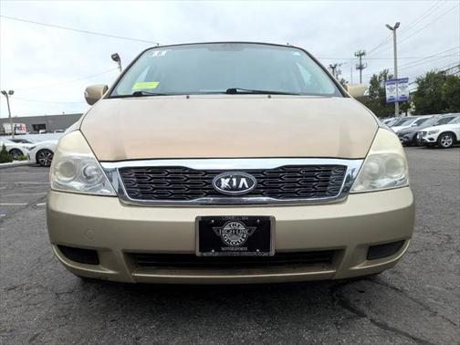 2011 Kia Sedona LX