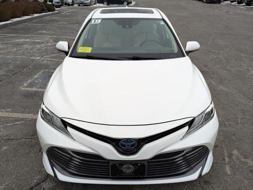 2019 Toyota Camry Hybrid XLE