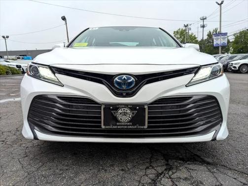2019 Toyota Camry Hybrid XLE