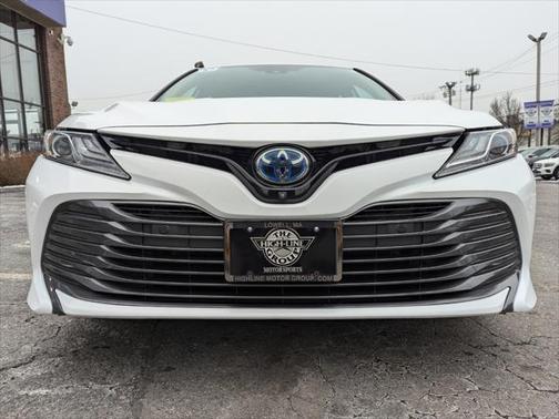 2019 Toyota Camry Hybrid XLE