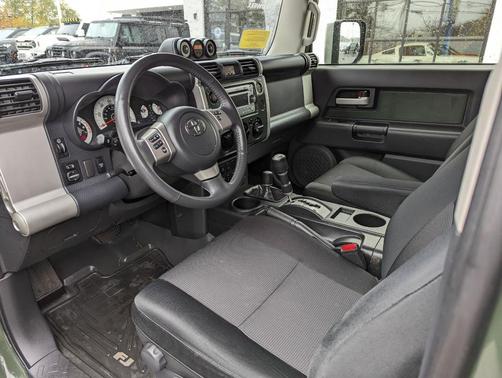 2014 Toyota FJ Cruiser Base