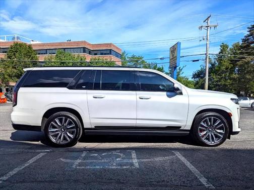 2022 Cadillac Escalade ESV Sport Platinum
