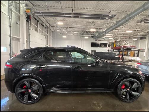 2023 Jaguar F-PACE SVR P550 AWD Automatic