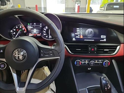 2018 Alfa Romeo Giulia Ti Sport