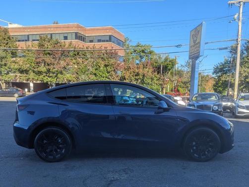 2023 Tesla Model Y Long Range AWD