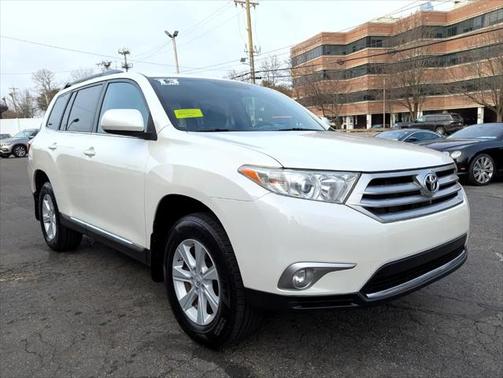 2013 Toyota Highlander SE