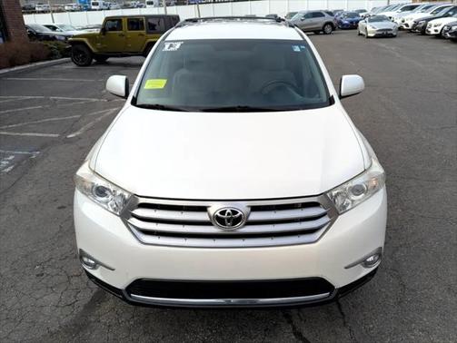 2013 Toyota Highlander SE