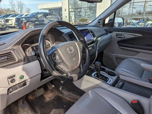 Modern Steel Metallic 2018 Honda Pilot EX-L