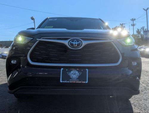 2023 Toyota Highlander Hybrid LE