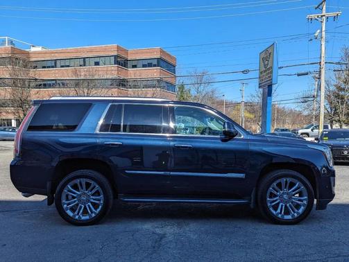 Dark Adriatic Blue Metallic 2019 Cadillac Escalade Luxury