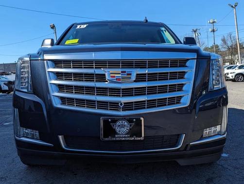 Dark Adriatic Blue Metallic 2019 Cadillac Escalade Luxury