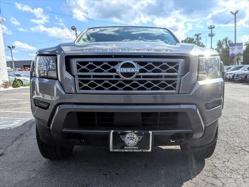2023 Nissan Frontier SV